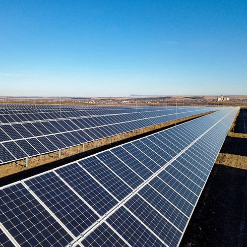 Солнечные батареи Сорочинской и Новосергиевской СЭС, г. Оренбург
